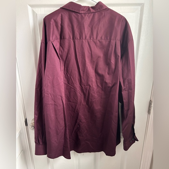 VanHeusen button down - Picture 3 of 4